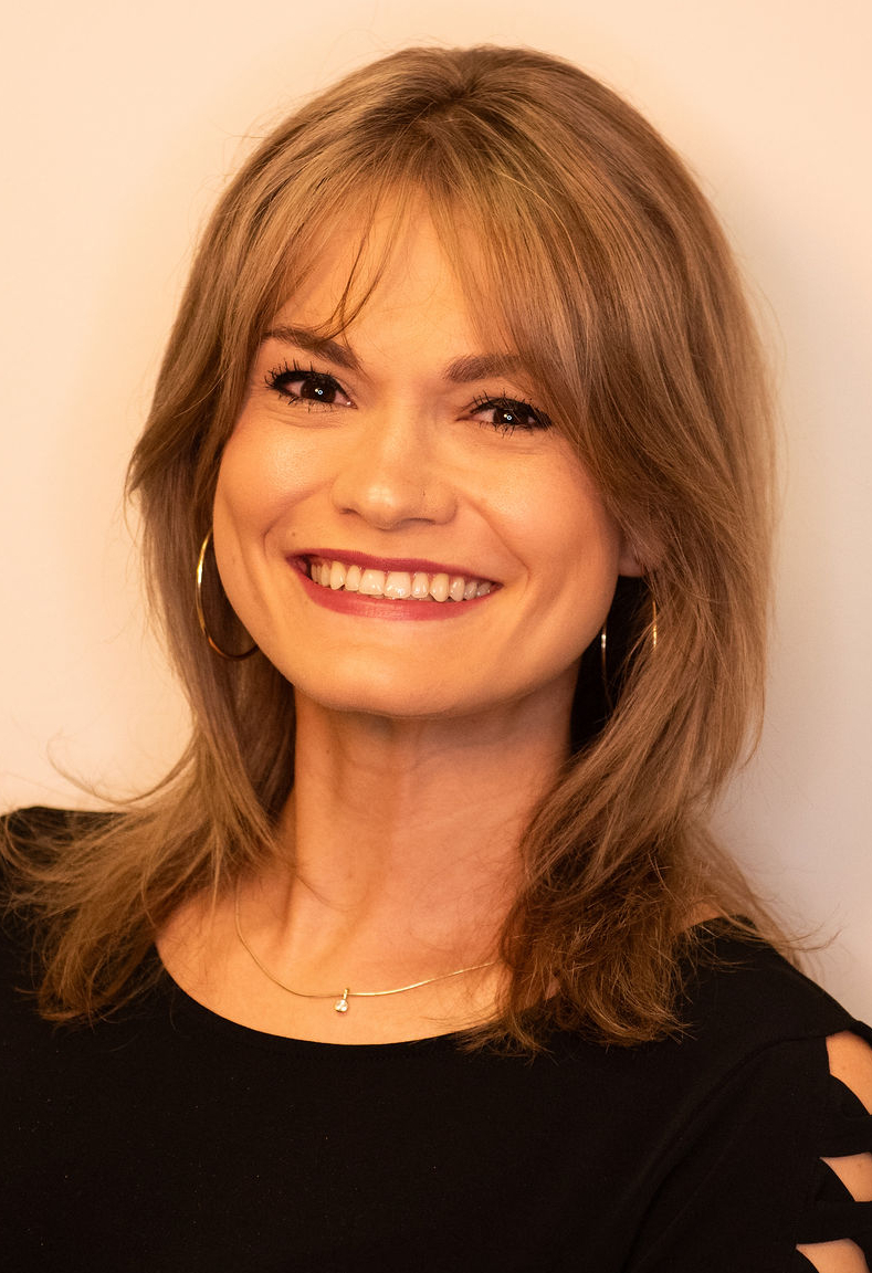 Holly Brahm-Henkel - Hairstylist photo