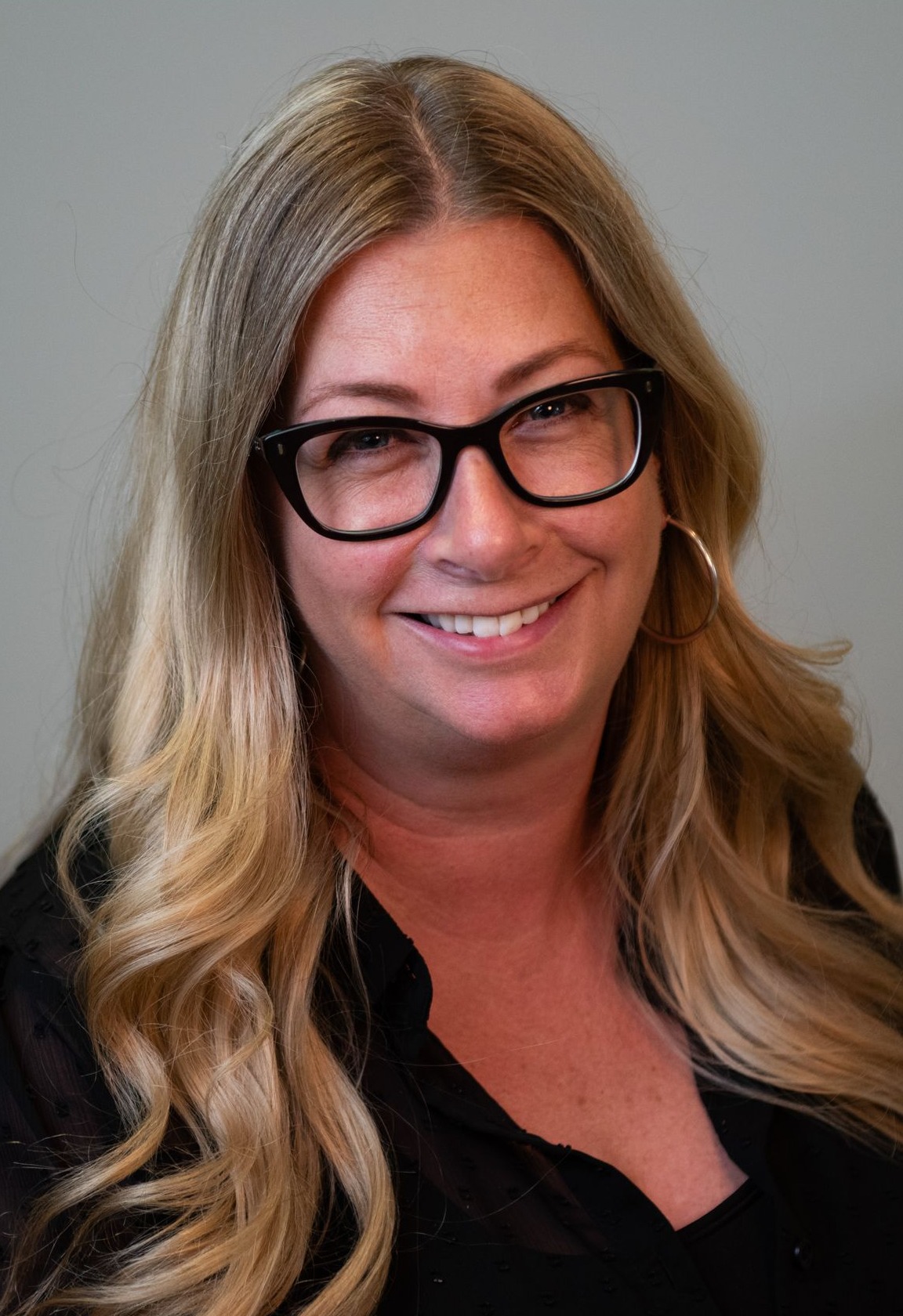 Leslie Nardoni - Nail Technician/Nail Dept. Manager photo