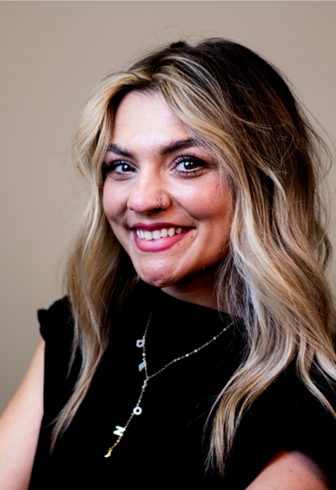 Devon Giovannone - Hairstylist photo