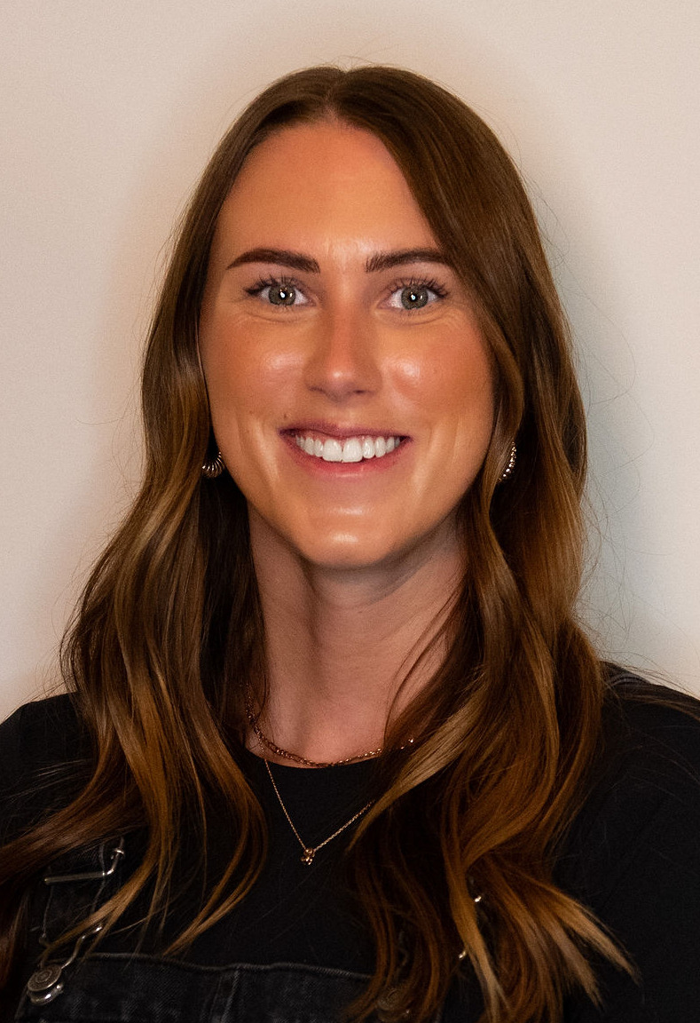 Sydney Aebersold - Hairstylist photo